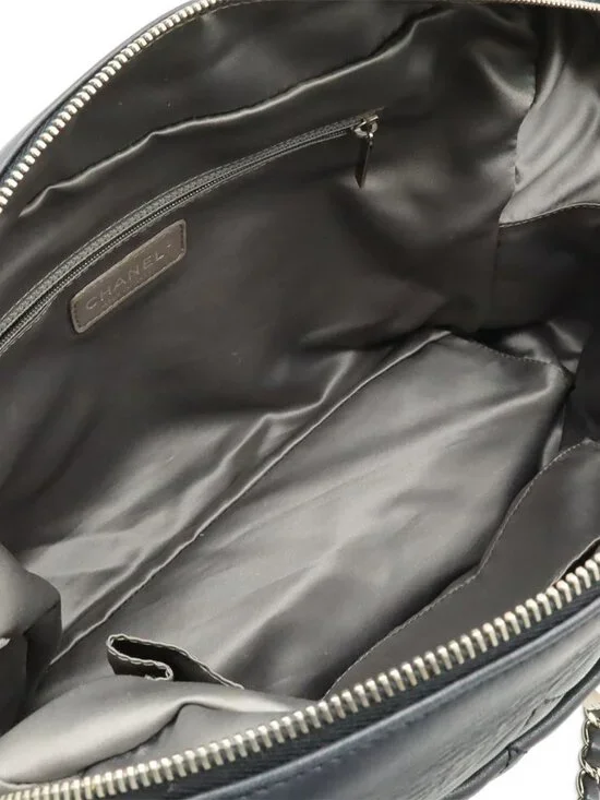 Chanel 255 Quilted Chain Tote With Rain Cover - Picture 7 of 9